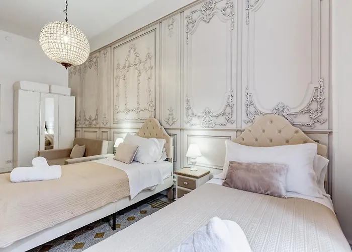 Spanish Square - Romedreamhome