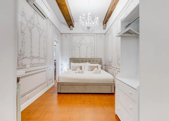 Spanish Square - Romedreamhome
