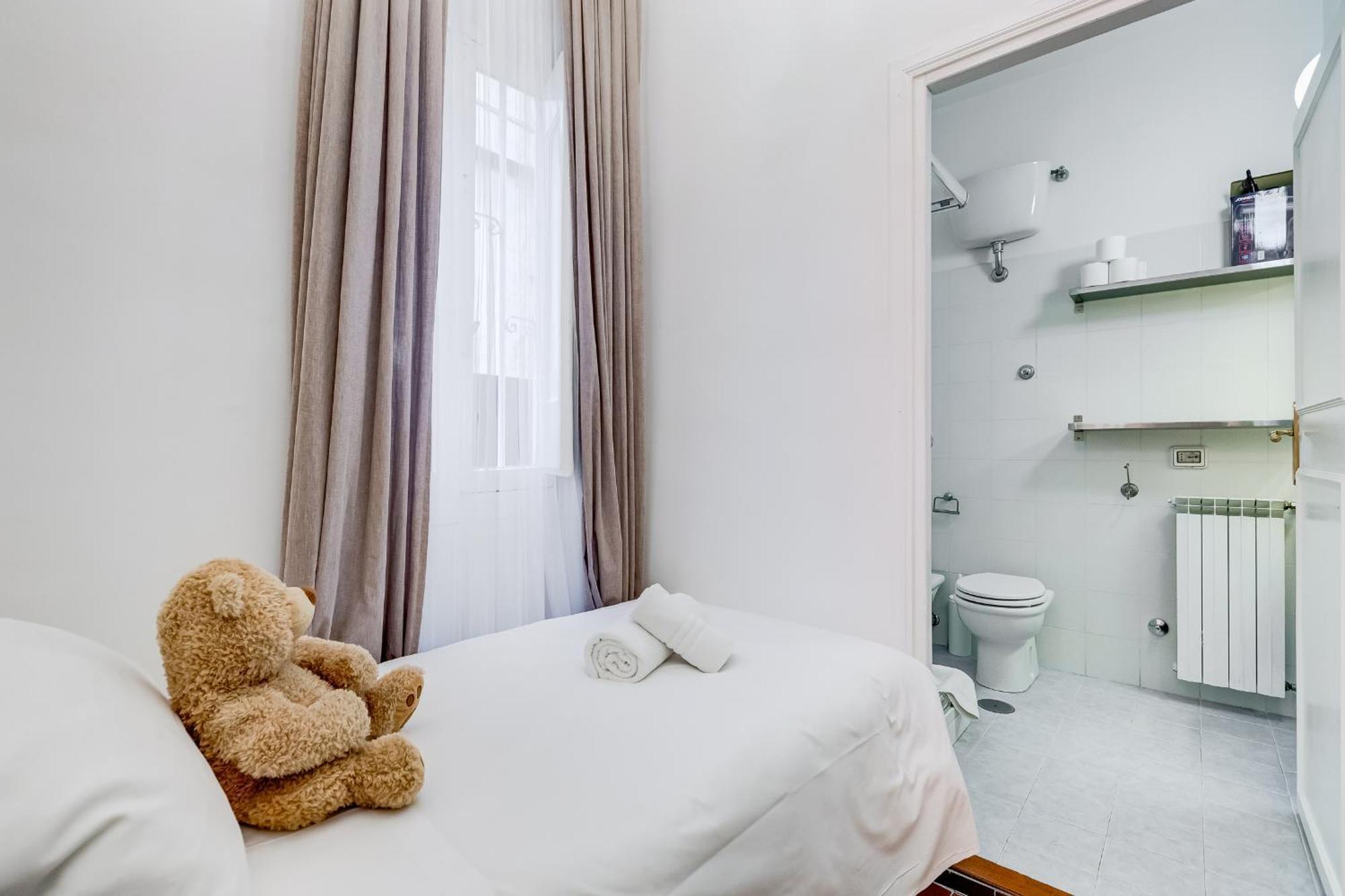 Spanish Square - Romedreamhome Apartment